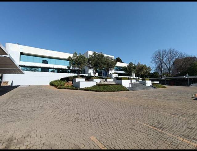 BUSINESS PROPERTY TO RENT IN WIERDA VALLEY